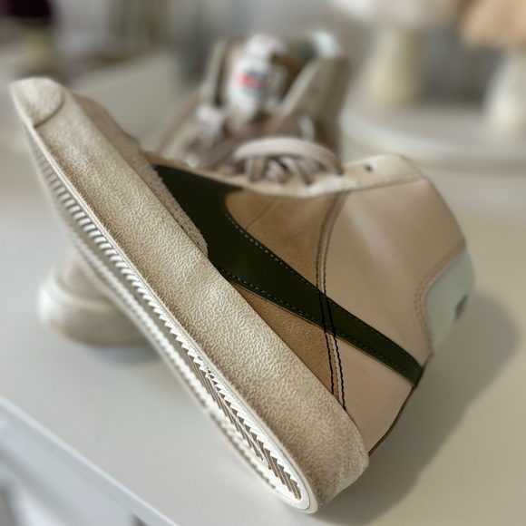 Nike Blazer Mid 77’ - Picture 3 of 4